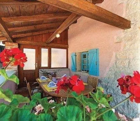 In Radici Mit Privatem Pool Holiday home